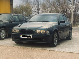 BMW 5 Series foto 3