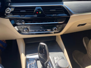 BMW 5 Series foto 8