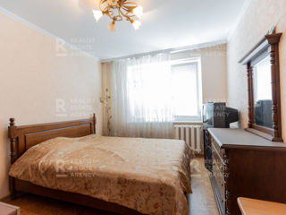 Apartament cu 3 camere, 68 m², Buiucani, Chișinău foto 4