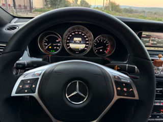 Mercedes E-Class foto 10