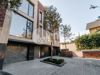 Townhouse cu 3 nivele, 190 mp, Centru, 300 000 € foto 19