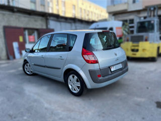 Renault Scenic foto 2