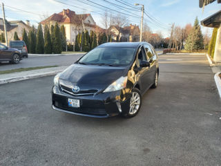 Toyota Prius v