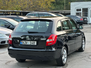 Skoda Fabia foto 2