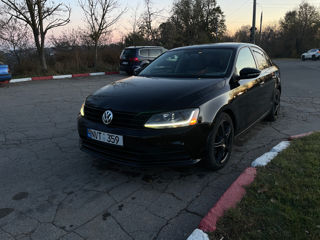 Volkswagen Jetta foto 2