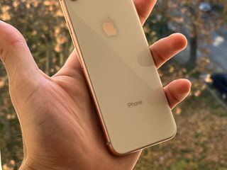 iPhone 8 64 GB foto 3