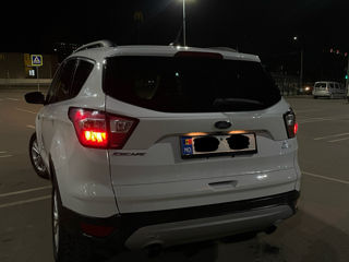 Ford Escape foto 3