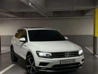 Volkswagen Tiguan foto 1