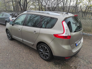 Renault Grand Scenic foto 3