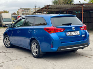 Toyota Auris foto 2