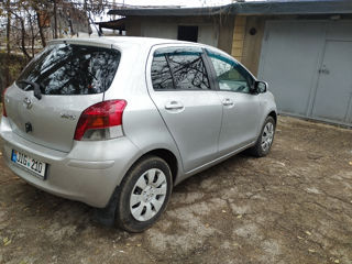 Toyota Yaris foto 6