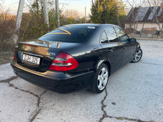 Mercedes E-Class foto 5