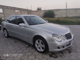 Mercedes E-Class foto 3