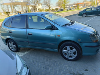 Nissan Almera Tino foto 4