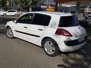 Renault Megane foto 2