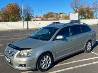 Toyota Avensis foto 2