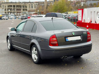 Skoda Superb foto 6