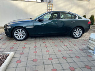 Jaguar XE foto 8