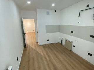 Apartament cu 2 camere, 78 m², Buiucani, Chișinău foto 8