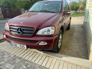 Mercedes M-Class