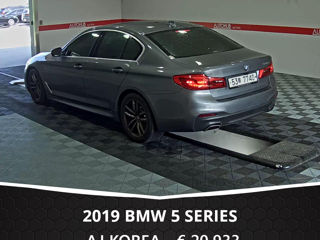 BMW 5 Series foto 5