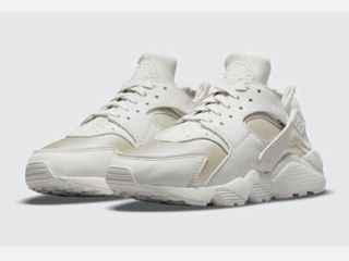 Nike Huarache в светлом слоновом оттенке, размер 35.5