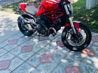 Ducati Monster 821 foto 1