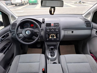 Volkswagen Touran foto 5