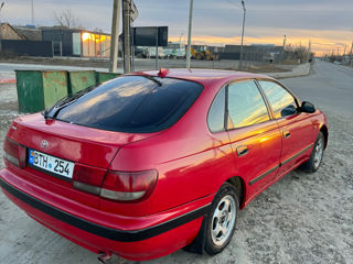 Toyota Carina foto 4