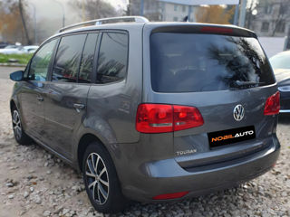 Volkswagen Touran foto 3