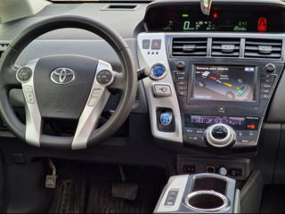 Toyota Prius + foto 14