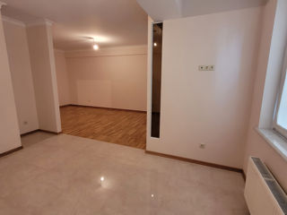 2-х комнатная квартира, 74 м², Буюканы, Кишинёв