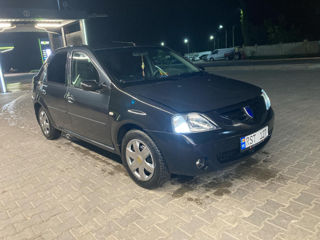 Dacia Logan foto 2