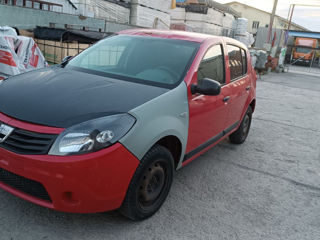 Dacia Sandero foto 1