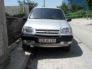 Chevrolet Niva foto 3