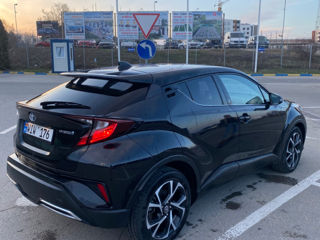 Toyota C-HR foto 4