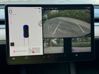 Tesla Model Y foto 8