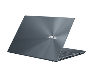 ASUS Zenbook Pro 15 foto 3