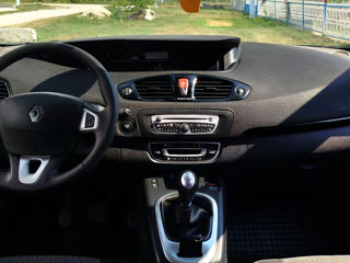 Renault Scenic foto 2