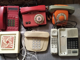 Телефоны - по 100 л., радиотелефон, новый дверной электрический звонок СССР - 170 л.