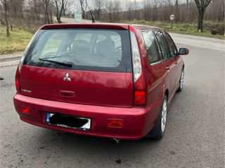 Mitsubishi Lancer foto 5