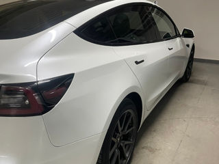 Tesla Model 3 foto 2