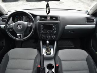 Volkswagen Jetta foto 7