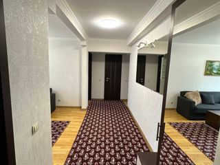 Apartament cu 3 camere, 80 m², Botanica, Chișinău