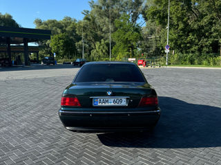 BMW 7 Series foto 2