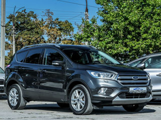 Ford Kuga foto 1