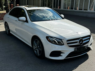 Mercedes E-Class foto 2