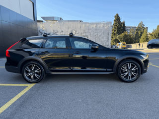 Volvo V90 Cross Country foto 2