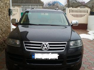 Volkswagen Touareg foto 1