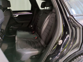 Volkswagen Touareg foto 8